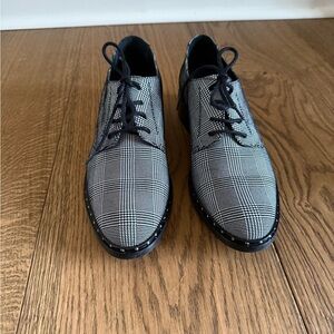 Stylish Black and White Plaid Loafers